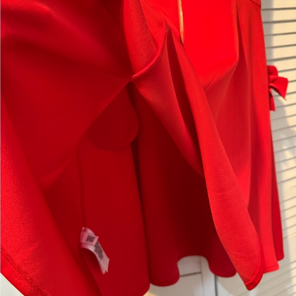 Elegant Red Ruffle Dress - Picture 9 of 9